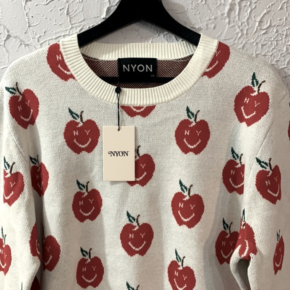 NYON NEW Crewneck Sweater Large New York Big Apple Cotton Plazacore Casual Theme - Picture 4 of 14